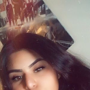 Meet your Posher, Ivy